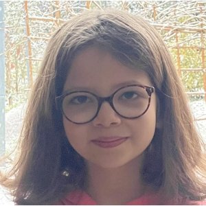 Kenza B.